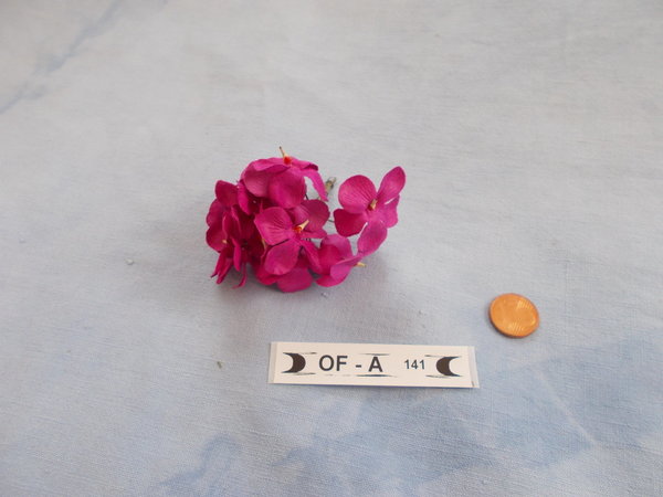 alter kleiner Strauß Papierblumen OF-A141