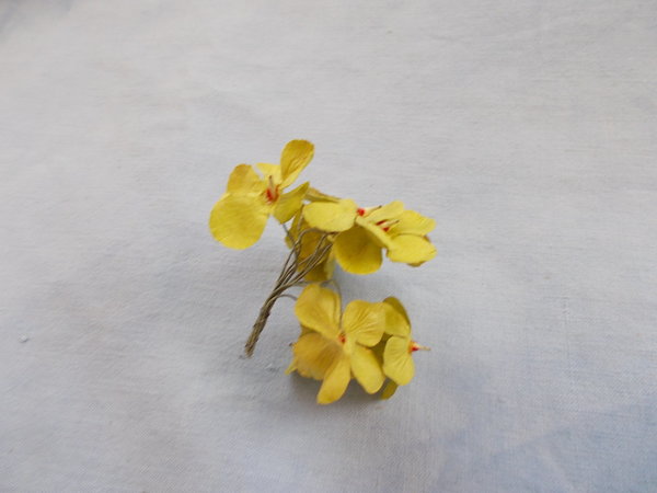 alter kleiner Strauß Papierblumen OF-A105